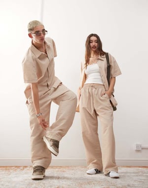 Återvunnen vintage unisex baggybyxa med kontrastsöm i sten färg