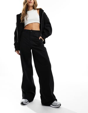 Tommy Jeans Claire hög midja bred cargobyxor i svart