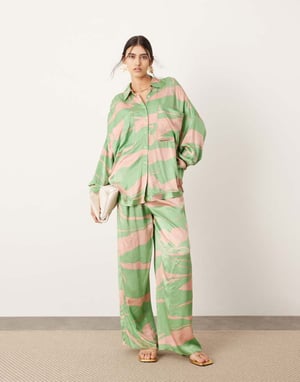 ASOS EDITION oversized skräddarsydd vida byxor co-ord i grön och rosa tryck