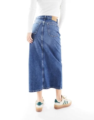 Cotton On 90-tals split-front denim midi-kjol i blå tvätt