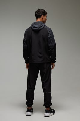 Man Active Colour Block Stretch Woven Regular Fit Tracksuit