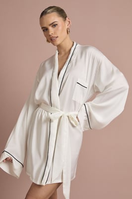 Bridal 'Bride' Satin Embroidered Short Robe