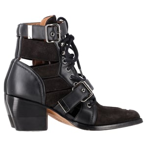 Chloé Rylee Cutout-ankelboots i svart mocka och läder