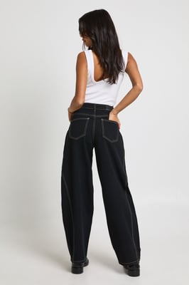 Mid Waist Seam Front Barrel Jean