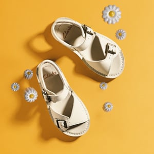 PlaysunReef K. Off White Lea Sandals