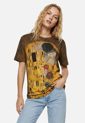 "Kiss" T-shirt