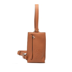 Pre-owned Soft Grained Calfskin Vertical T Pocket Crossbody