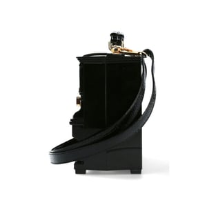 Laura Vita Sac piano noir