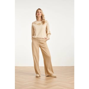 Smashed Lemon Sweater met goudkleurige borduring |