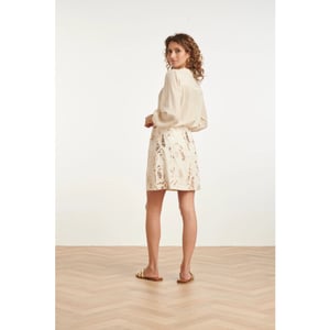 Smashed Lemon Crème blouse met gesmokte details en boho rijgsluiting |