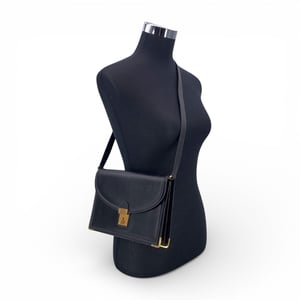 Gucci Vintage läderaxelväska