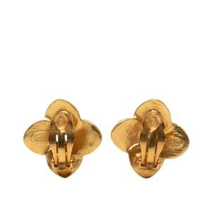 Pre-owned Cc Gold Plated Clover Clip On Earrings