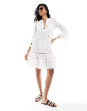 Accessorize tofs mini strand kaftan i krämfärgad