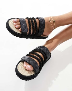 Public Desire korallfärgad flatformsandal med repremmar i svart