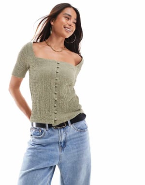 Vero Moda strukturerad jersey fyrkantig halsringningstopp i khaki