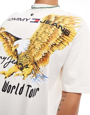Tommy Jeans vintage örn t-shirt i vitt