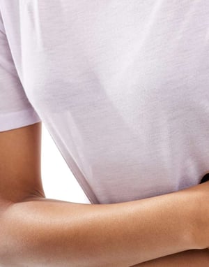Abercrombie & Fitch transparent jersey t-shirt i lavendel med slitsat nacke