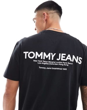 Tommy Jeans klassisk linjär baktryckt t-shirt i svart