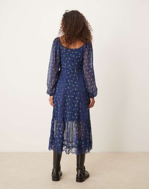 ASOS DESIGN långärmad midi-klänning med knytframsida och spetsinsatser i vacker ditsyblommig mönster
