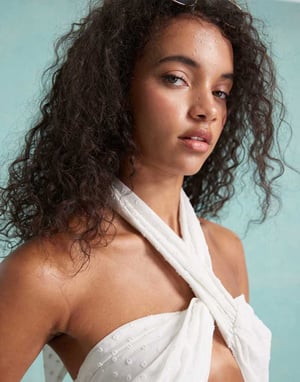 Miss Selfridge stranddobber chiffong jumpsuit med knytning i krämfärg