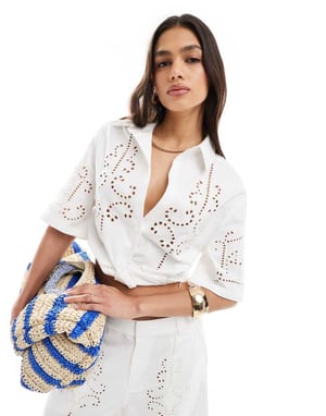 ASOS DESIGN premium skjorta med cutwork broderie i vit co-ord