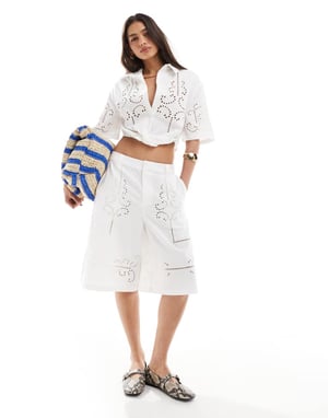 ASOS DESIGN premium skjorta med cutwork broderie i vit co-ord