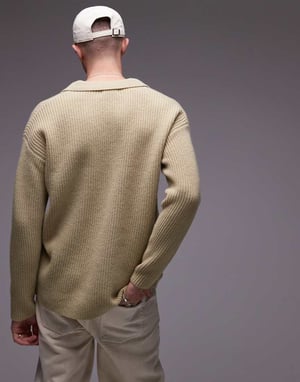 Topman premium avslappnad passform lammull öppen krage tröja i khaki