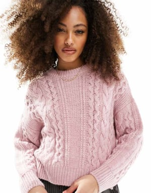 ASOS DESIGN rundhalsad kabelstickad tröja i rosa