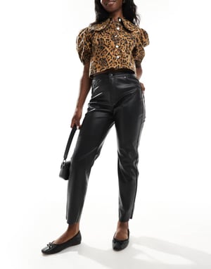 Vero Moda läderlook cigarettbyxor i svart