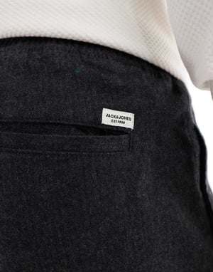 Jack & Jones tapered fit smartbyxor med dragsko i midjan i mörkgrått