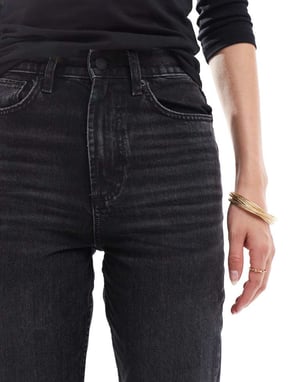 ASOS DESIGN Lång 90-tals rak jeans i tvättad svart