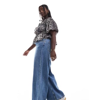 ASOS DESIGN Curve vida-jeans i medelblå - MBLUE