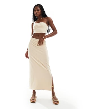 ASOS DESIGN co-ord set vändbar slinky bandeau topp och kolumn maxi kjol i vitt och sten färg