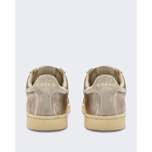 Diadora Dames prestige metal used