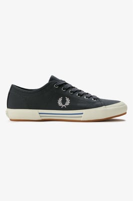 Fred Perry B708 Vintage Tennis Canvas Heren Sneakers Ankergrijs