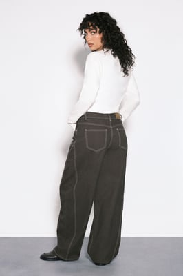 The Mid Waist Barrel Jean