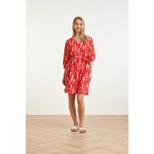 Smashed Lemon Dames jurk met abstracte streep print in rood met roze |