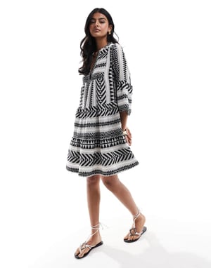 Accessorize aztec print mini beach kaftan in dark brown and white