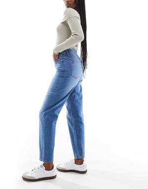 Miss Selfridge highwaist mom jean in mid blue wash