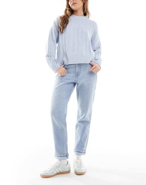 Hollister ultra high rise mom jean in clean blue wash