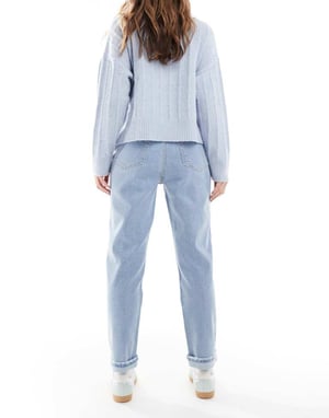 Hollister ultra high rise mom jean in clean blue wash