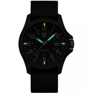 Luminox Svart Nylonsportklocka