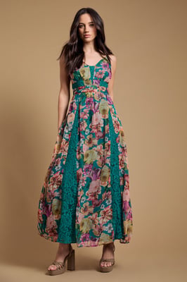 Lace Panelled Waist Pleated Maxi Dress