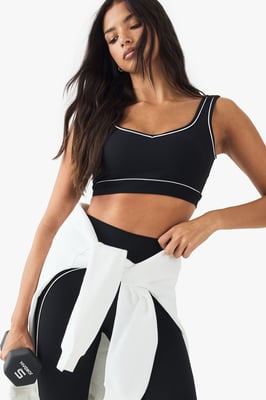 DSGN Studio Sculpt Contrast Piping Sports Bra