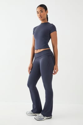 DSGN Studio Sculpt Ruched Side Flared Legging