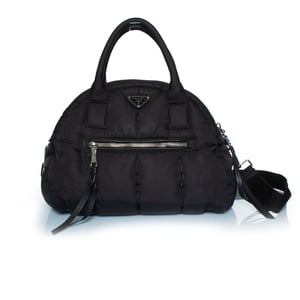 Prada, bomber bowler tas in zwart
