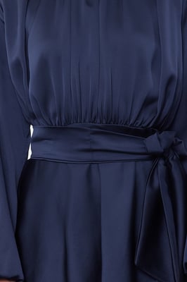 Damesjurk in donkerblauw, effen, lang, elegant, normale pasvorm, bescheiden mode, avondjurk