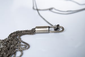Ann Demeulemeester, 925 dubbele kwastjesketting