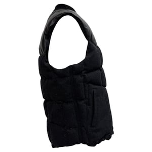 Armani Exchange mouwloos donsjack van zwarte wol