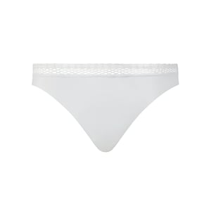 Chantelle String